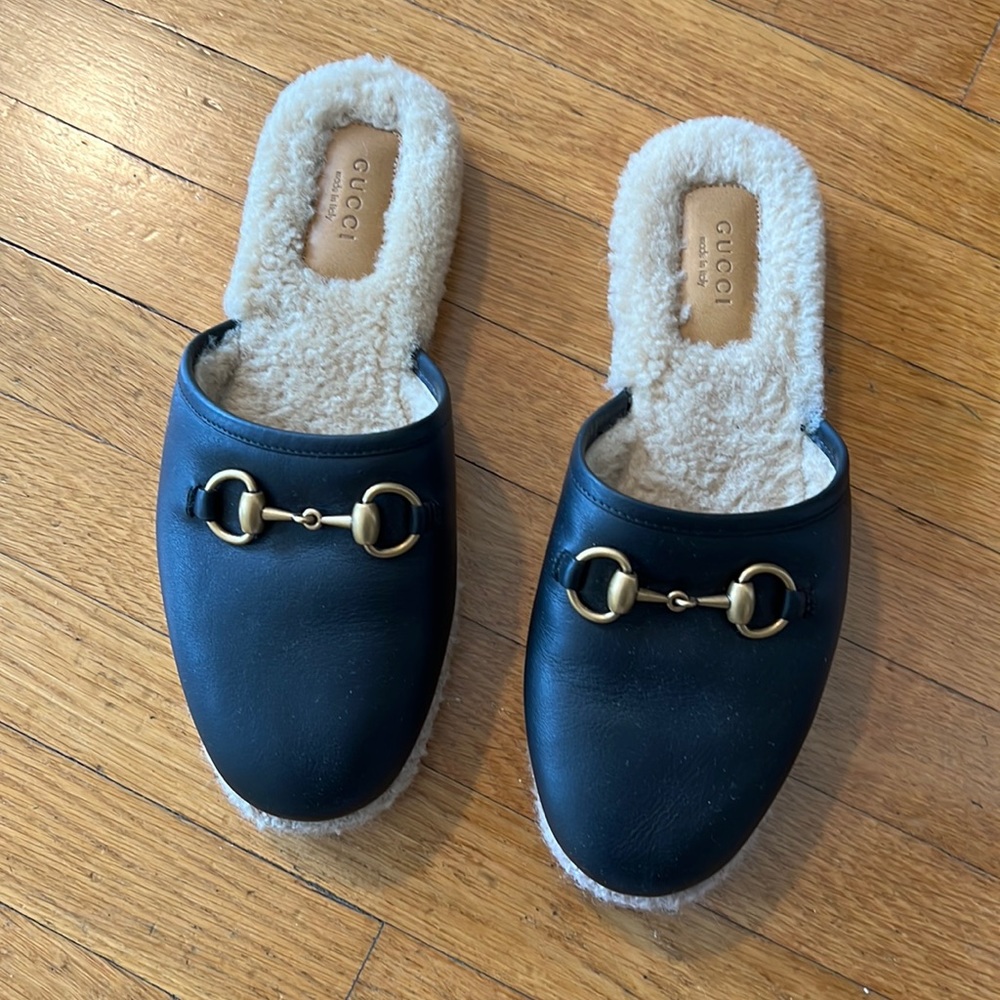 Barely worn black Gucci fur mules size 38.5